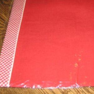 Red Table Runner NWT Williamsburg w Red White Checkered Gingham Trim